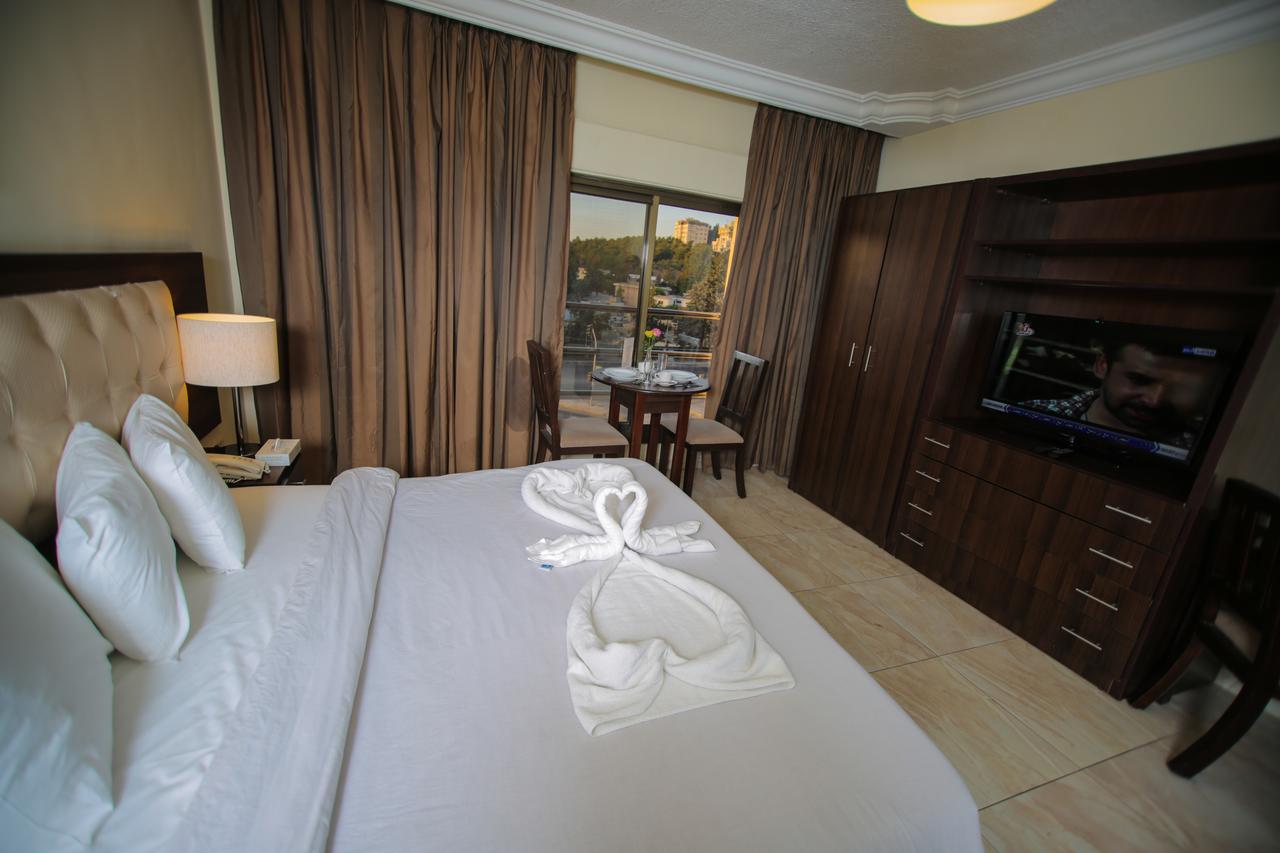 Lancaster Hotel Apartments - Dahiat Al-Rasheed Amman Exteriör bild